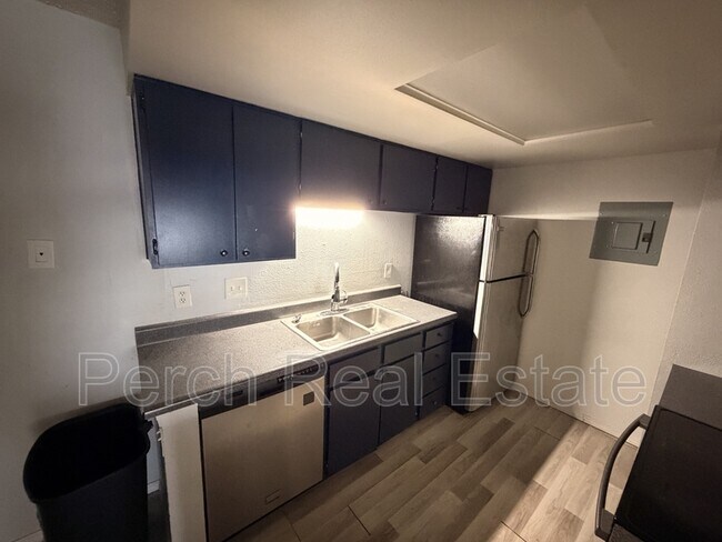 Building Photo - 14424 E Colorado Dr