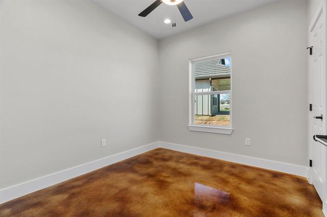Building Photo - 402 Poplar St