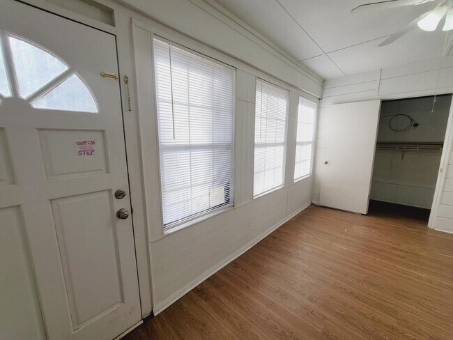 Building Photo - 1555 San Luis Rd