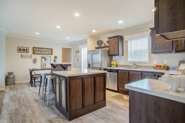 Building Photo - Country Heritage