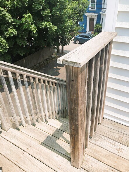 Private Entrance - 28 Langdon St