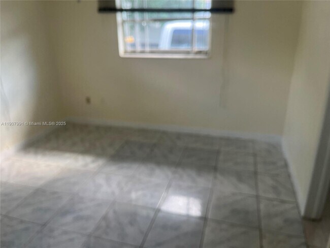 Building Photo - 15812 NW 39th Ct