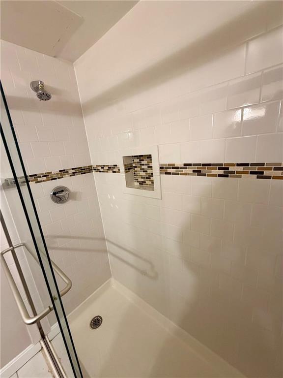 Building Photo - 3 Admiralty Dr