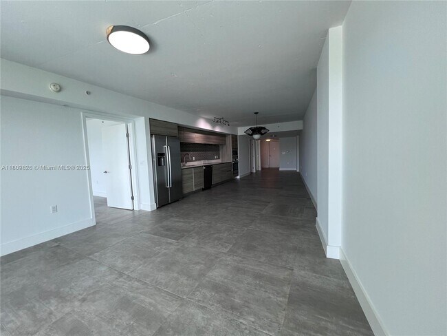 Building Photo - 6620 Indian Creek Dr