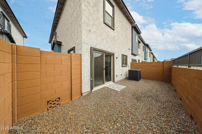 Building Photo - 2837 W Eagle Talon Trail
