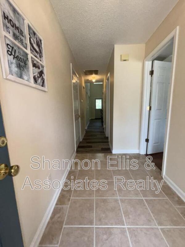 Building Photo - 4511 Ravenwood Pl