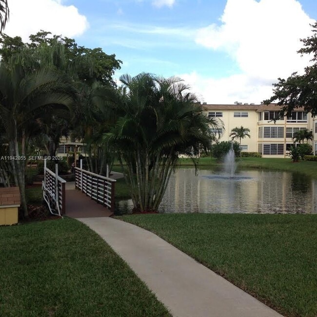 Building Photo - 5181 W Oakland Park Blvd