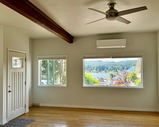 Building Photo - The perfect Old Town Poulsbo VIEW Bungalow...