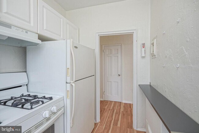 Building Photo - 671 Franklin Pl