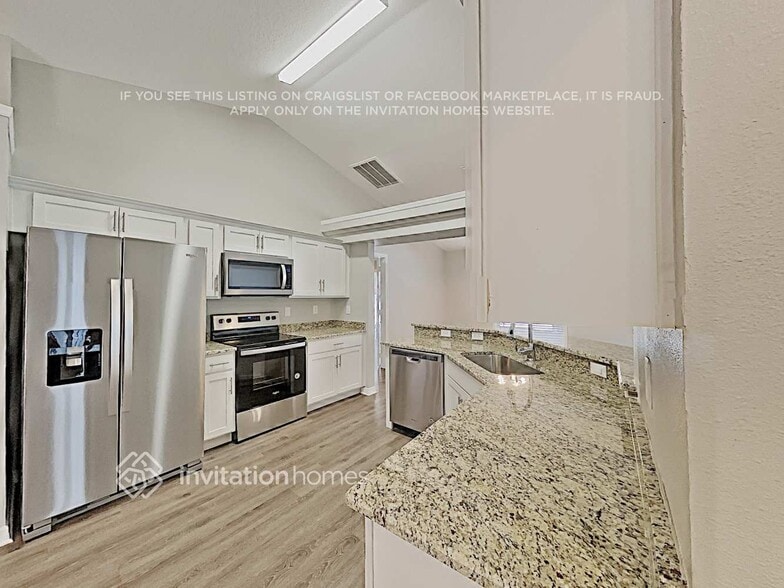 Building Photo - 3229 Sawgrass Creek Cir