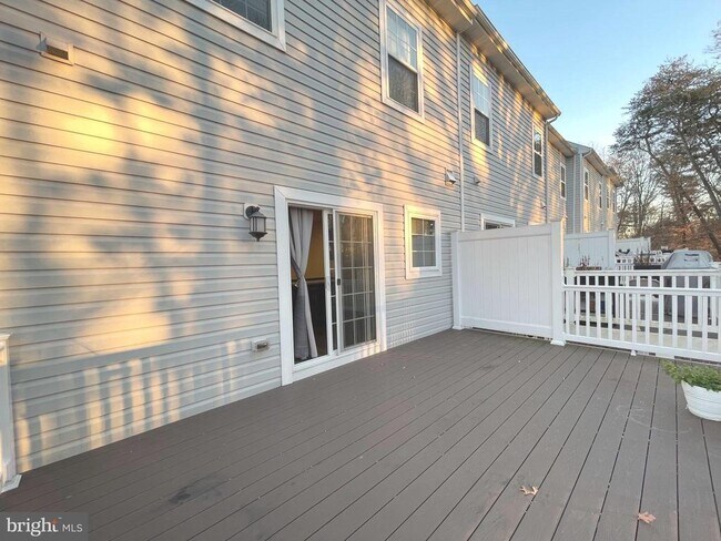 Building Photo - 3667 Duckhorn Way