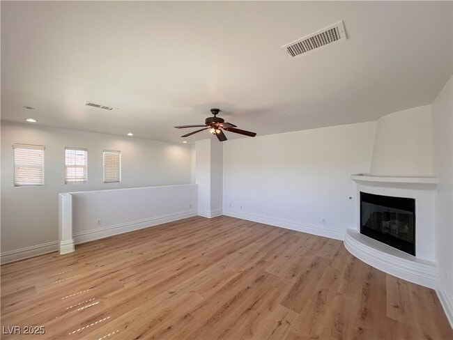 Building Photo - 599 Center Green Dr