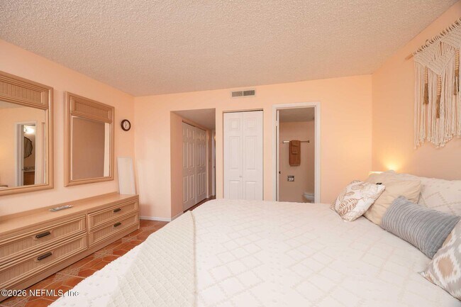 Building Photo - 4 Ocean Trace Rd