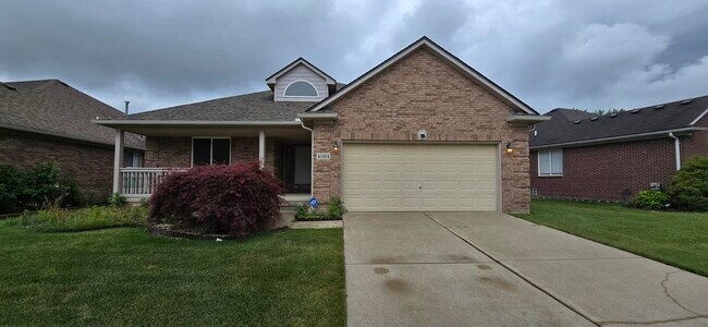 Primary Photo - 40184 Long Horn Dr