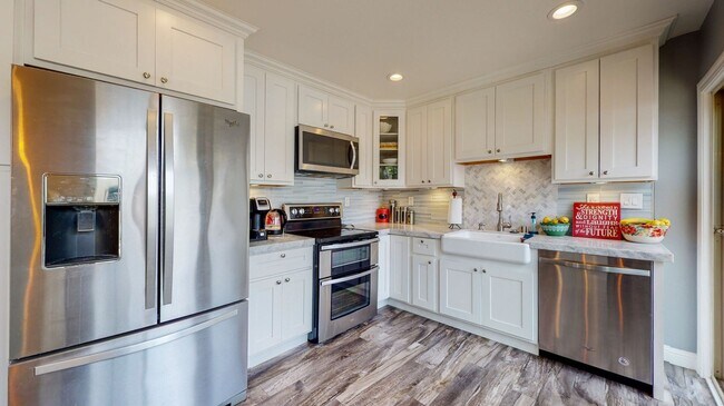 Building Photo - Gorgeous Blossom Valley area home in cul-de-sac! - $4,575/mo