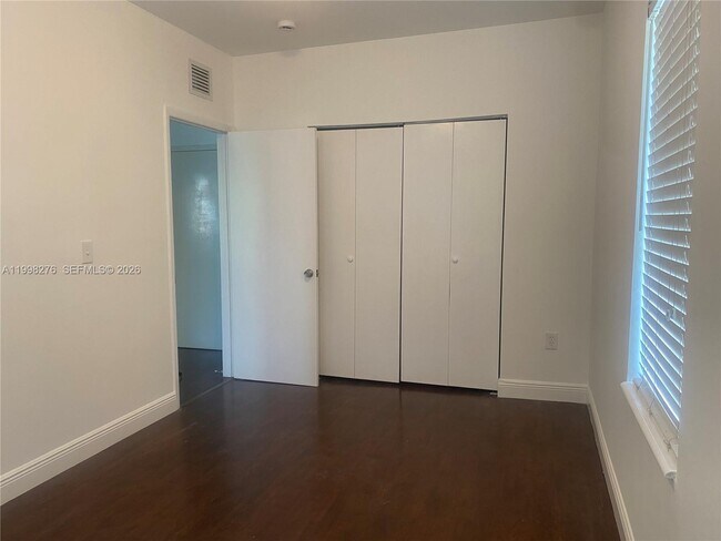 Building Photo - 577 NE 62nd St