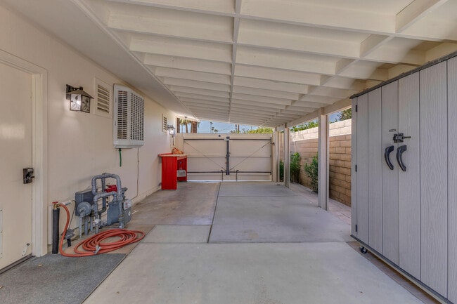 Building Photo - 74558 Monteverde Way