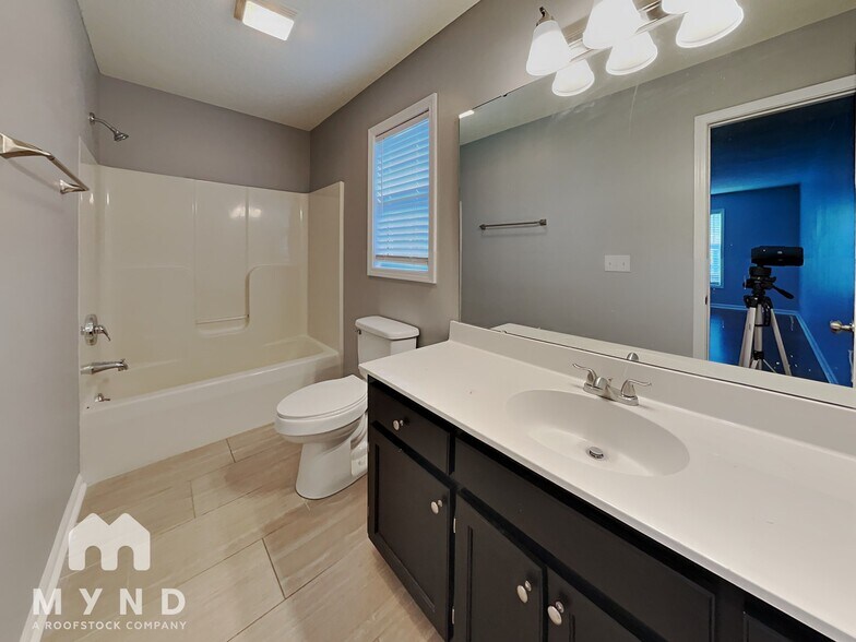 Building Photo - 4113 Ringtail Ct SE