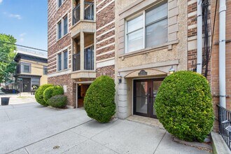 Building Photo - 531-533-533 Jefferson St