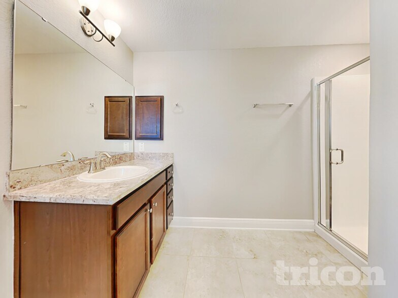 Building Photo - 1599 Lemon Ave