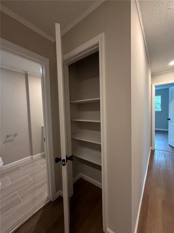 Building Photo - 1055 Pinecrest Dr