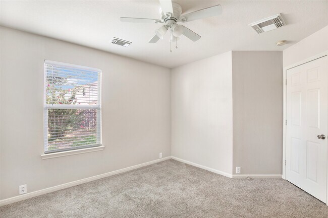 Building Photo - 2822 Foster Hill Dr