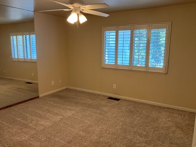 Building Photo - 1717 Whippoorwill Ct