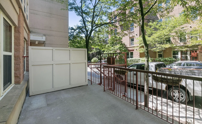 Building Photo - 545 N 1st St