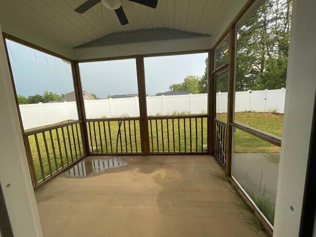 Building Photo - 127 Laporte Path