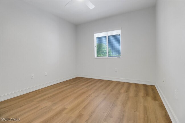 Building Photo - 7842 Regal Heron Cir