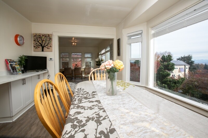 Building Photo - 2407 E Ward St