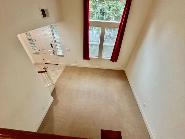 Building Photo - Welcome to modern luxury living in the hea...