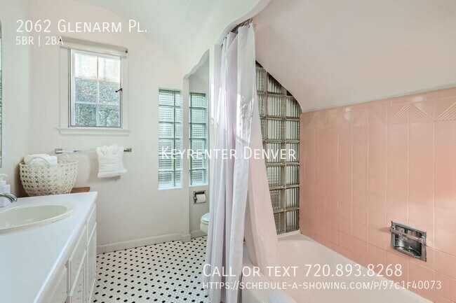 Building Photo - Charming Victorian Home in Downtown Denver...