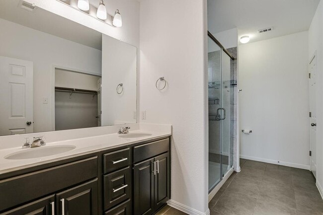 Building Photo - 12814 Meachum Ln