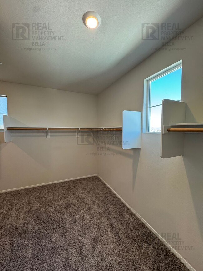Building Photo - Gorgeous Menifee Pool Home with Downstairs...