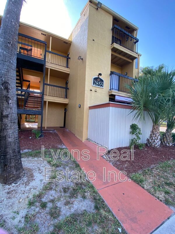 Building Photo - 2855 Winkler Ave