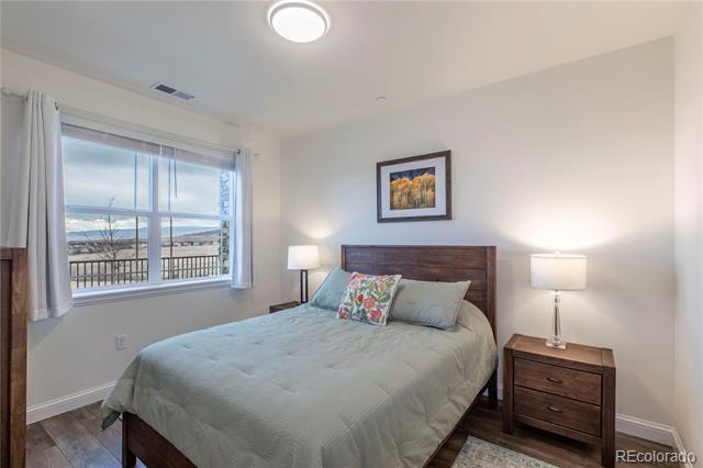 Building Photo - 9962 W Victoria Pl