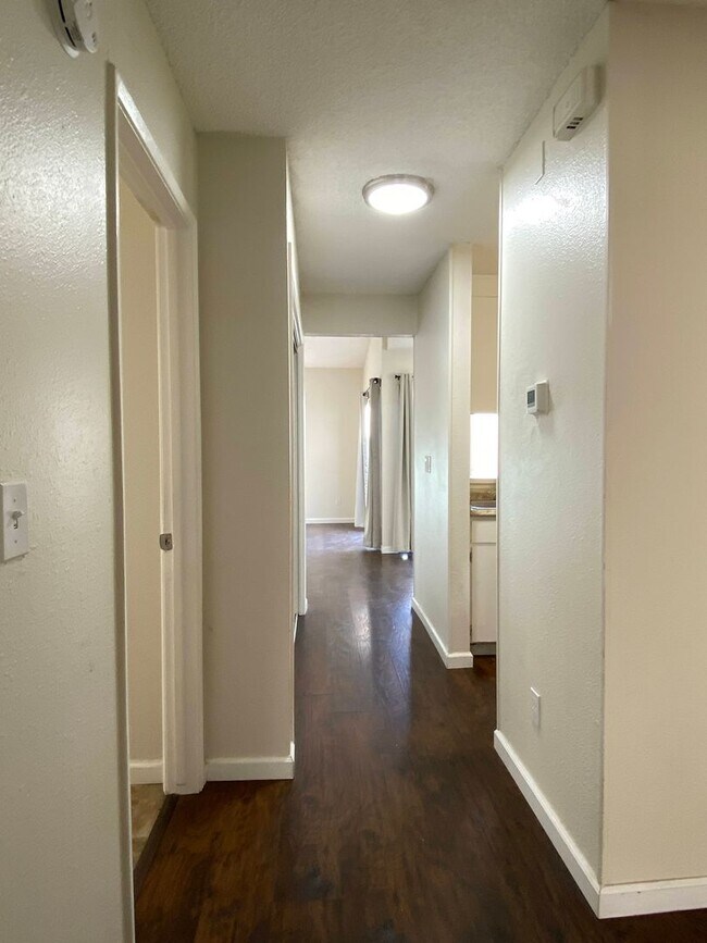 Building Photo - MJRA5516-20
