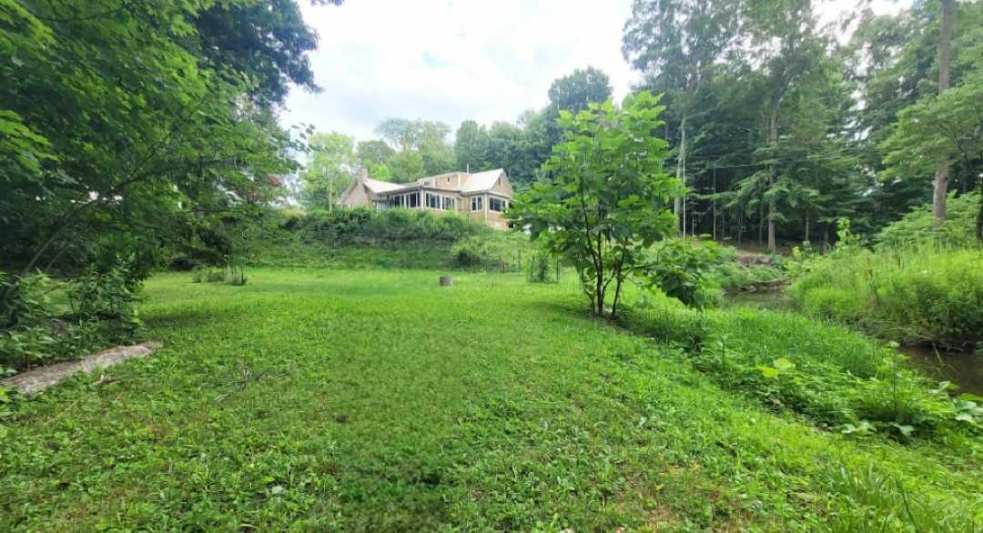 Building Photo - 17 Woodland Dr