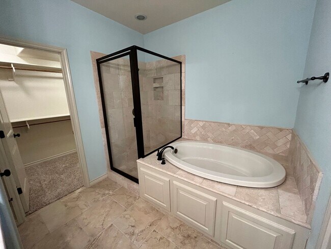 Building Photo - South College Station Townhome
