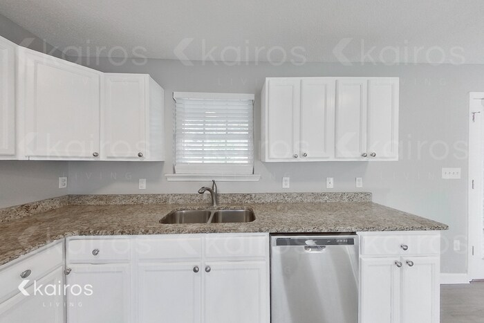 Building Photo - 334 Amanda Dr