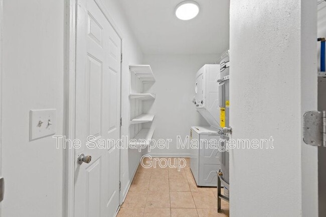 Building Photo - 28 Crosscreek Dr