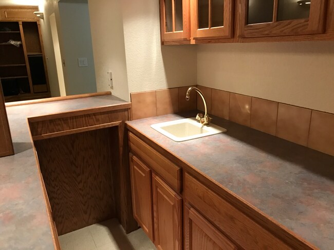 Building Photo - Single Family home located in Desirable Home Farms neighborhood