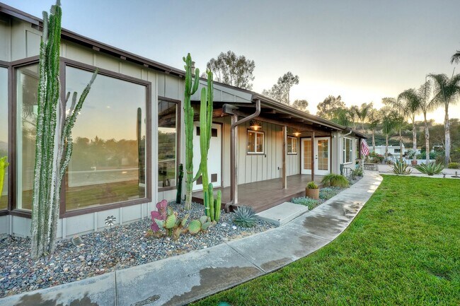 Building Photo - 125 Hummingbird Hill