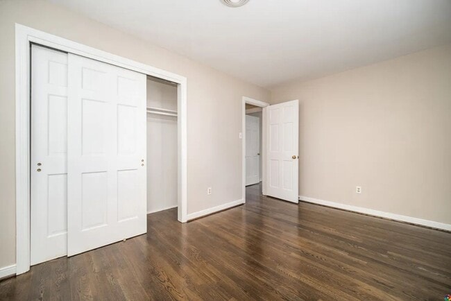 Building Photo - Incredible 2 story in West End with huge wraparound lawn