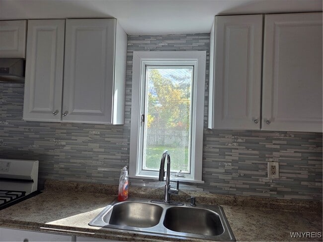 Building Photo - 55 Cleveland Dr