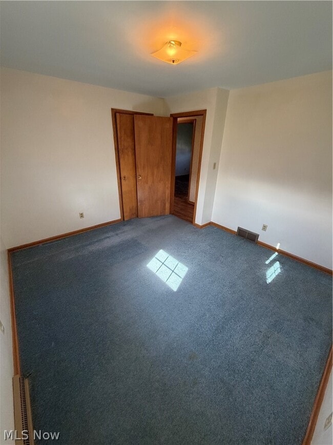 Building Photo - 8615 Chesterton Dr