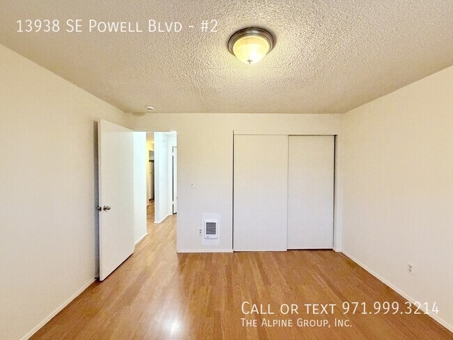 Building Photo - 13938 SE Powell Blvd