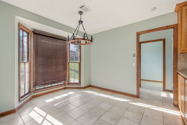 Building Photo - FOR RENT in NORTH COLUMBUS! Available NOW!