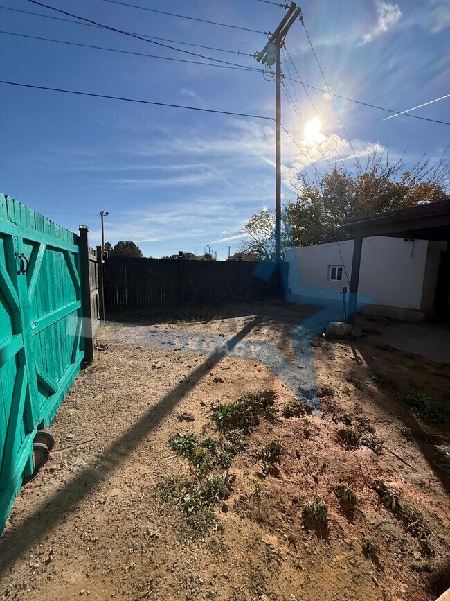 Building Photo - Charming Updated Home w/ Enclosed Yard & Storage